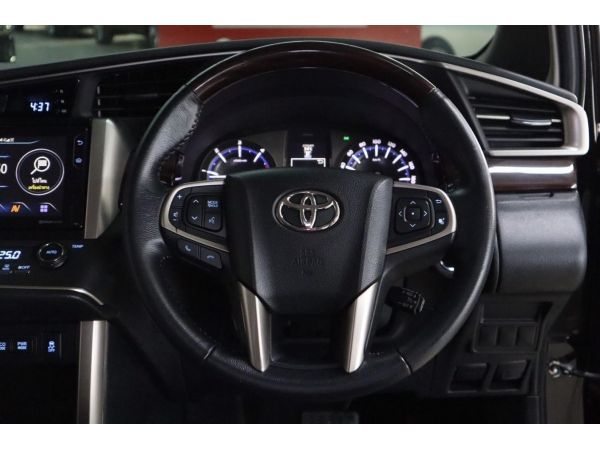 2018 Toyota Innova 2.8  Crysta V Wagon AT(ปี 16-20) B1627 รูปที่ 3